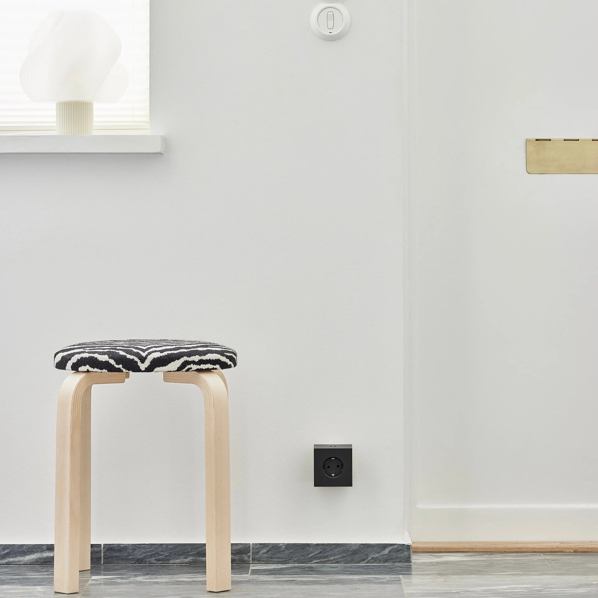 AVOLT Square 2 USB-C Stockholm Black