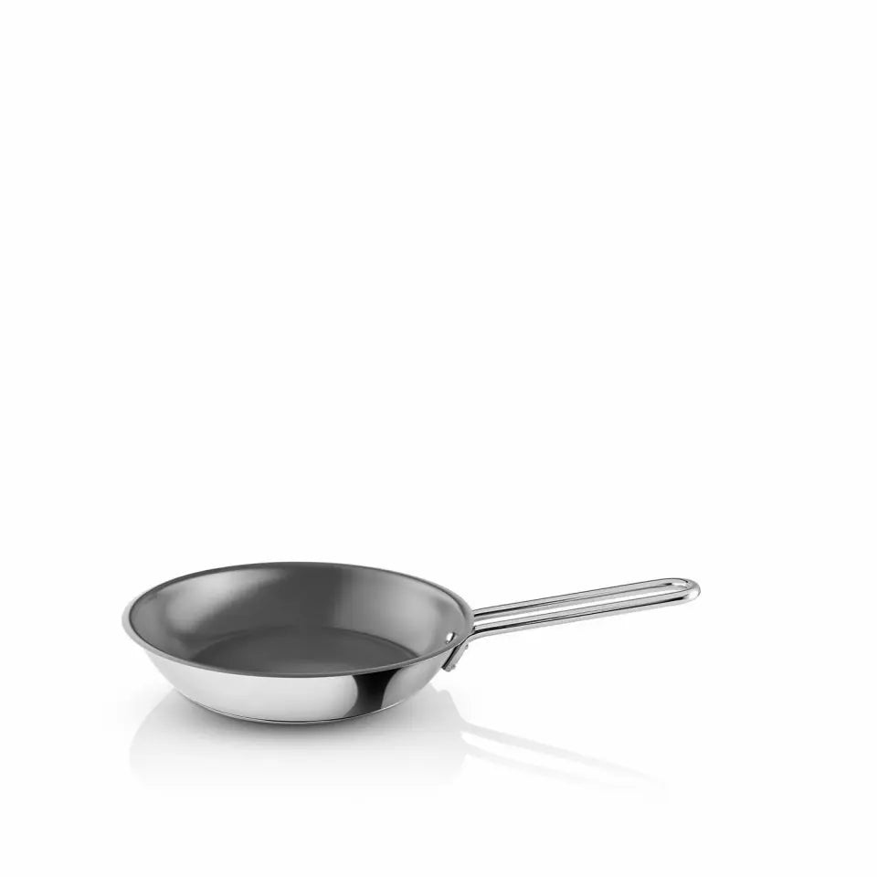 Eva Solo Stainless Steel Bratpfanne 20 cm Slip-Let® Laser Titanium