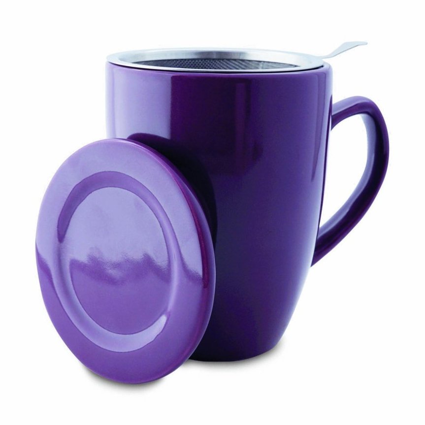 Shamila Teebecher mit Sieb