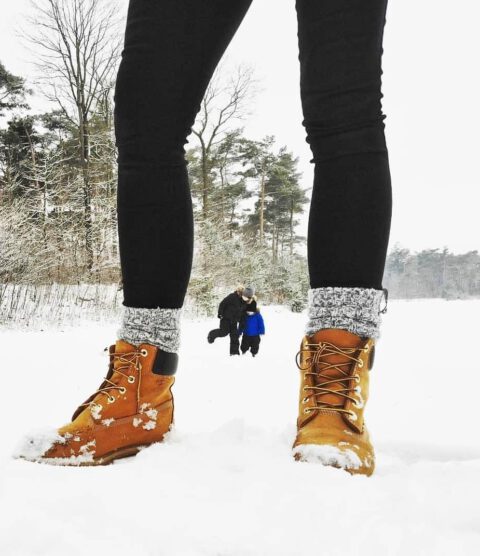 SOXS Graue Woll-Damensocken mittelhoch jet black