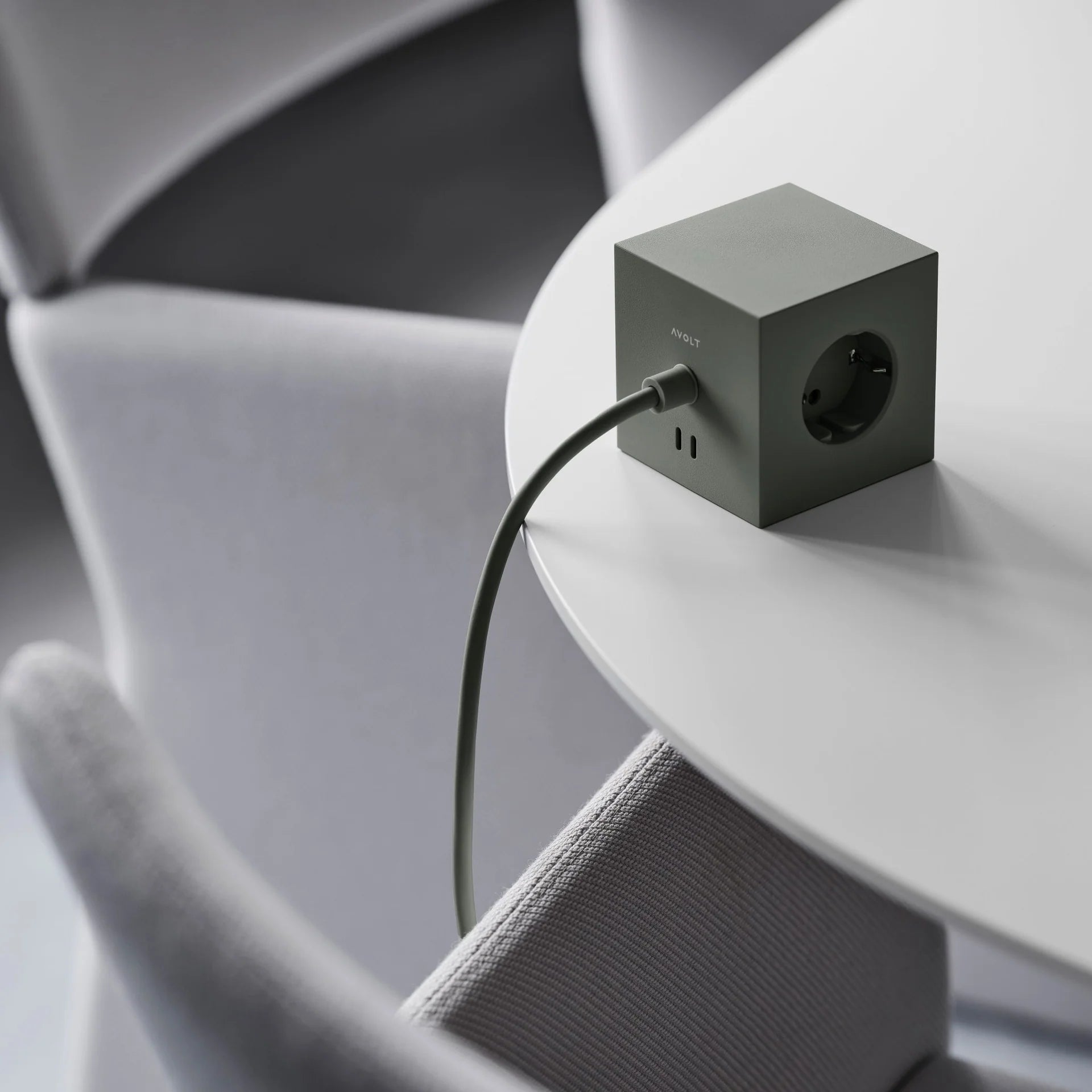 AVOLT Square 1 USB-C Oak Green