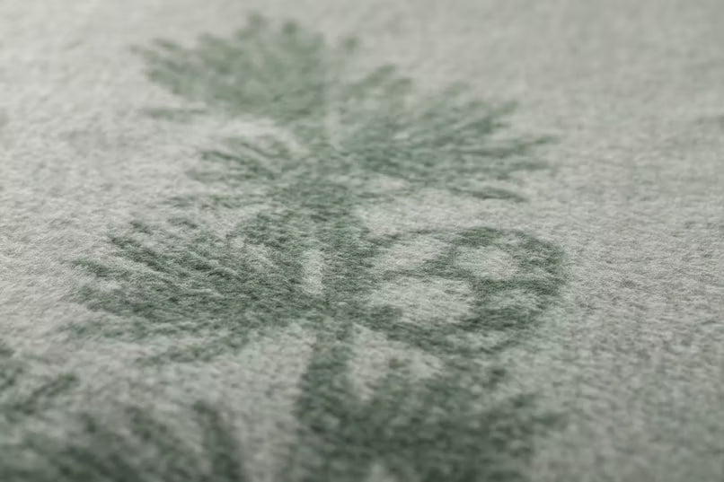 David Fussenegger SAVONA Wohndecke Tannenzweige glasgrün